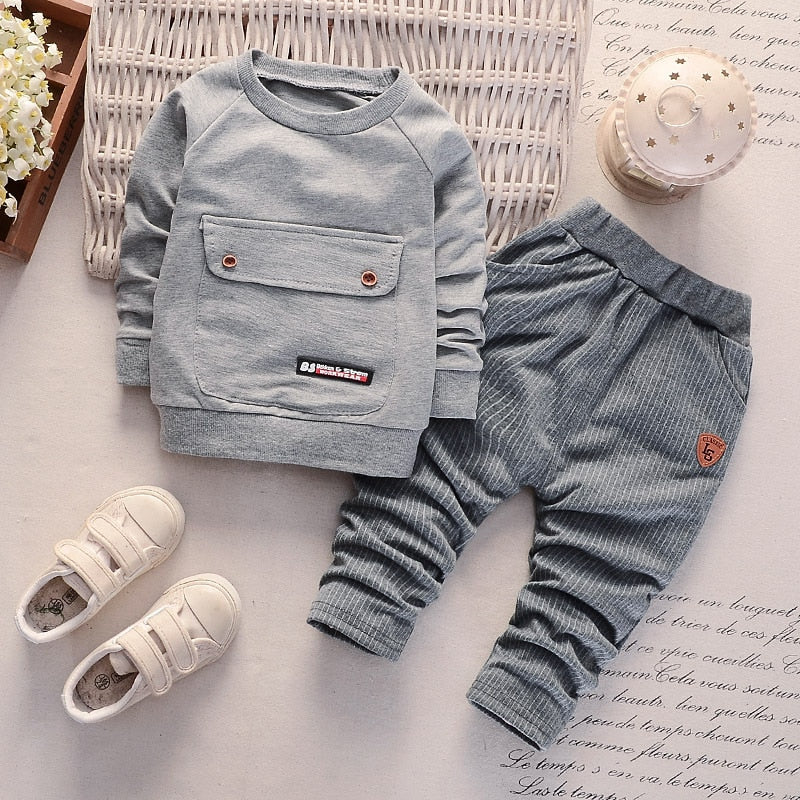 PatPat 2020 New Autumn and Winter Pocket Front Sweatshirt and Pants Set for Toddler Boy Sets Baby and Kids Clothing