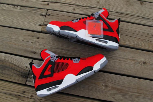 Air Jordan 4 Retro Toro Bravo 40 - 47